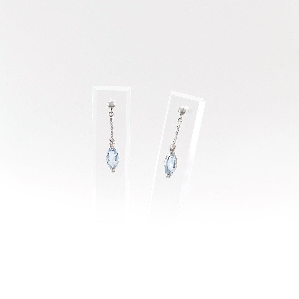 K18WG アクアマリン＆ダイヤモンド ピアス_09