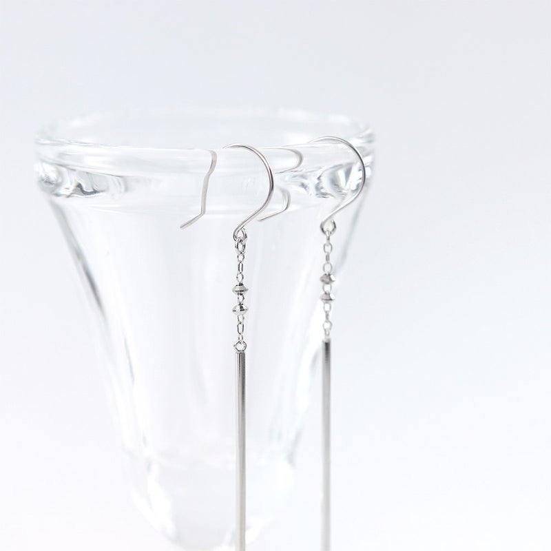 K18WG ロングフックピアス_03