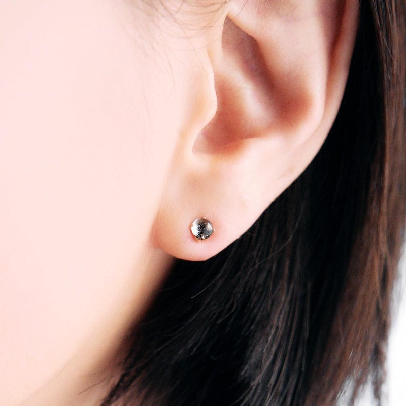 K18YG ブラックルチルクォーツ 約4mm ピアス_04