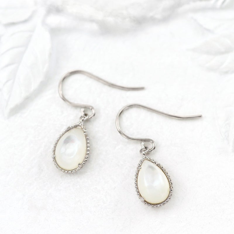 K18WG シェル フックピアス_02