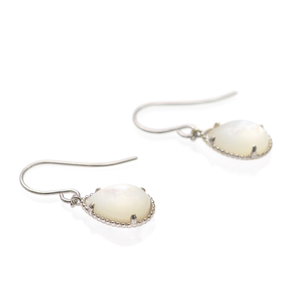 K18WG シェル フックピアス_03