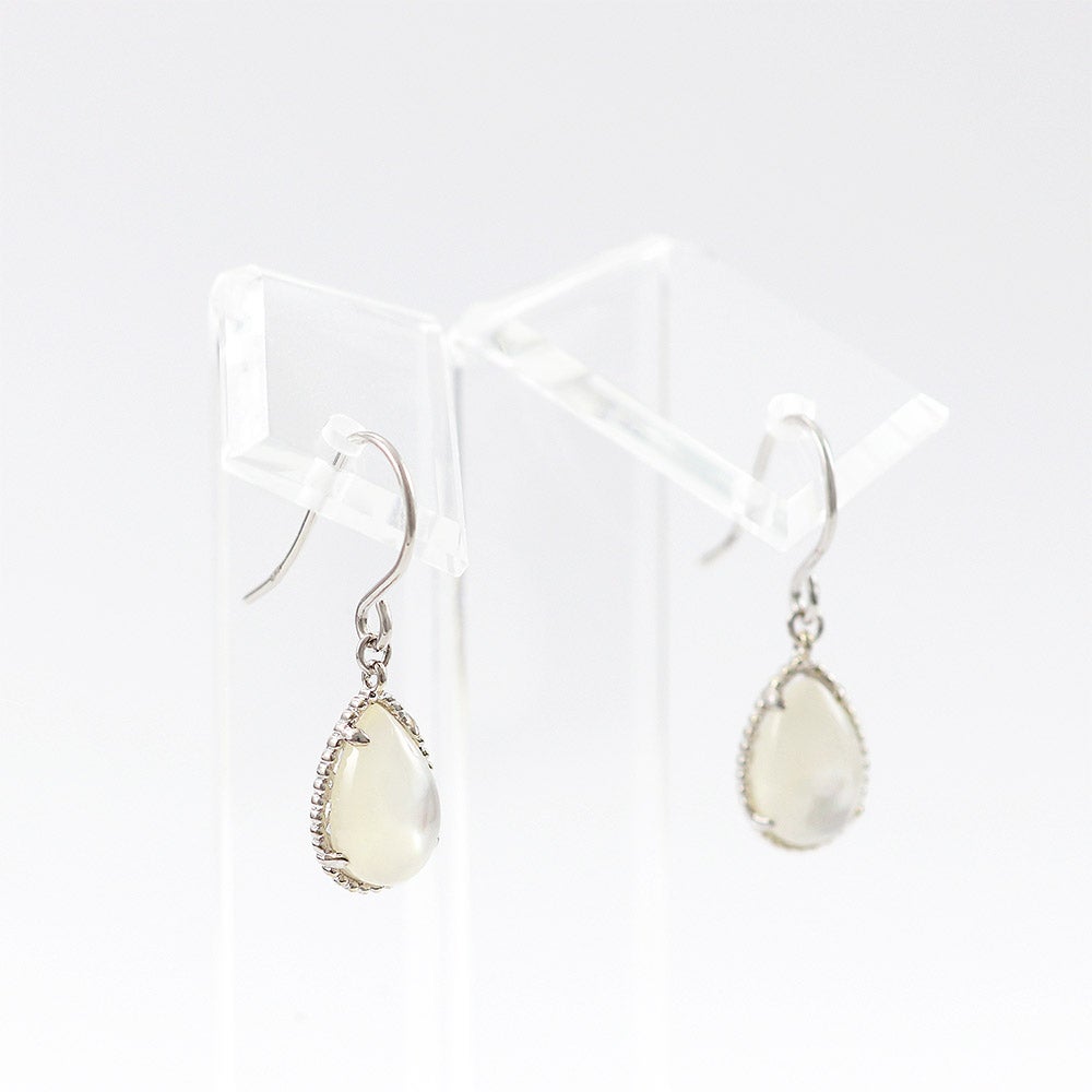 K18WG シェル フックピアス_04