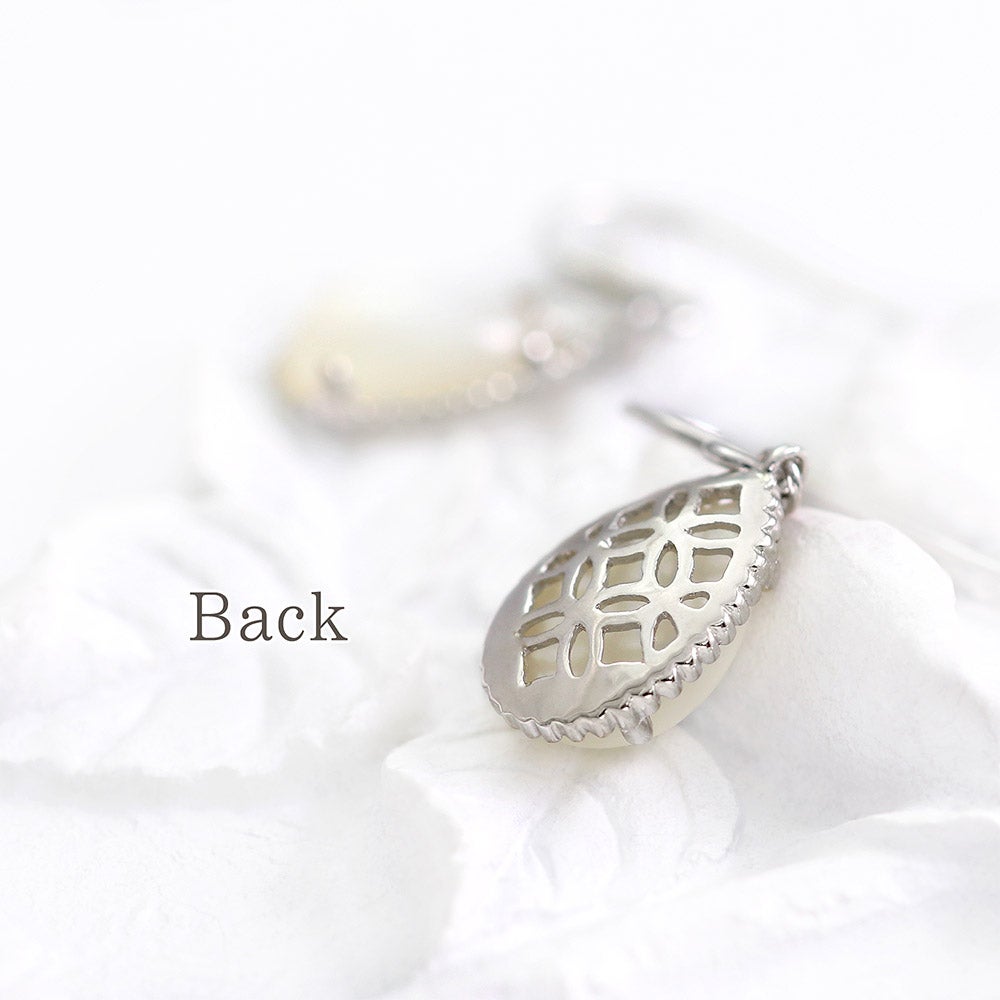 K18WG シェル フックピアス_09