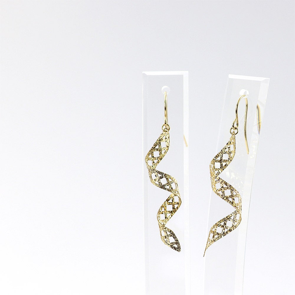 K18YG スパイラル フックピアス_02