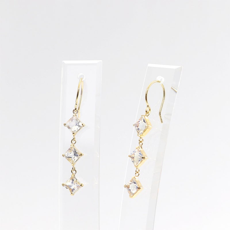 K18YG ブルームーンストーン フックピアス_03