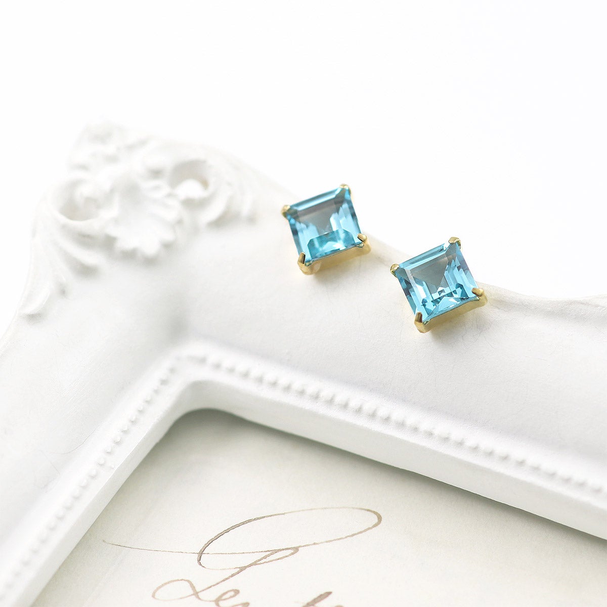 K18YG ブルートパーズ ひし形ピアス 11月の誕生石_04