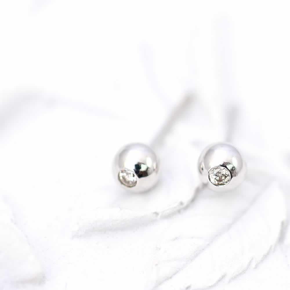 K18WG ダイヤモンド ピアス_02