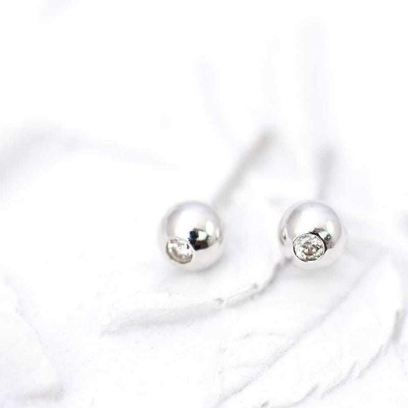 K18WG ダイヤモンド ピアス_02