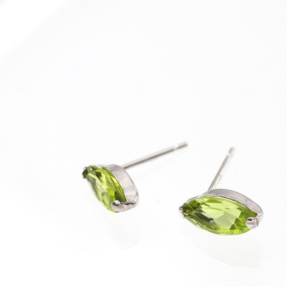 K18WG ペリドット ピアス_03