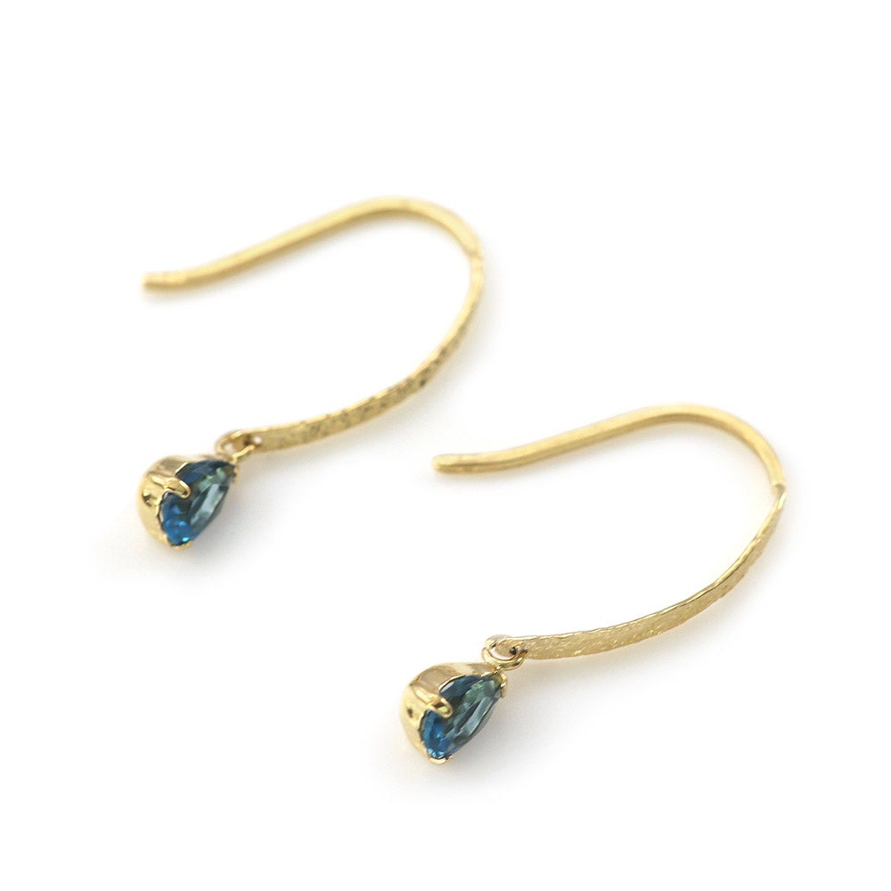 K18YG ロンドンブルートパーズ フックピアス 11月誕生石_03