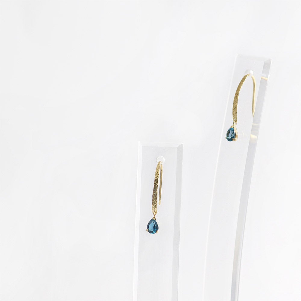 K18YG ロンドンブルートパーズ フックピアス 11月誕生石_04