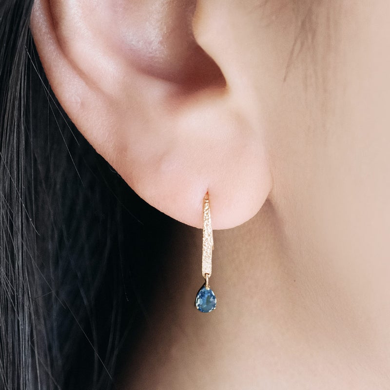 K18YG ロンドンブルートパーズ フックピアス 11月誕生石_05