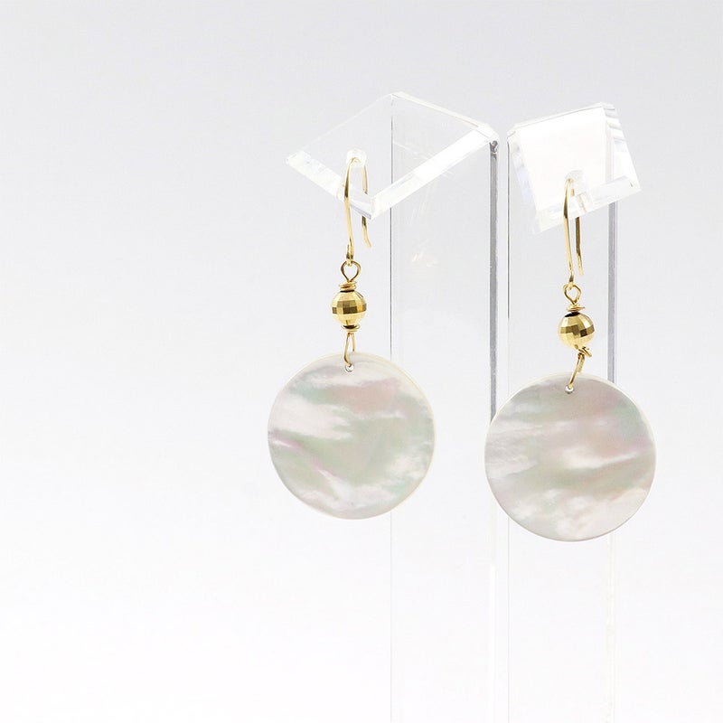 K18YG 白蝶貝 フックピアス_04