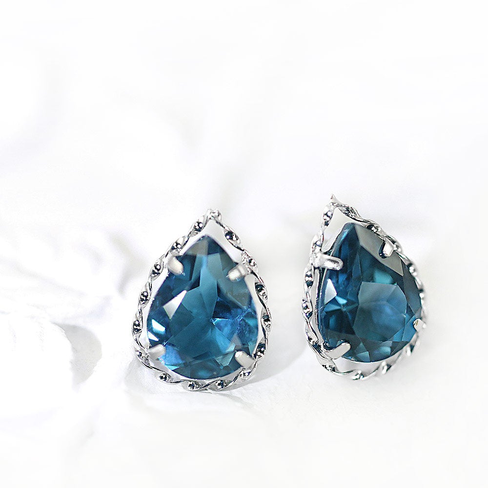 K18WG ロンドンブルートパーズ ティアドロップピアス_02