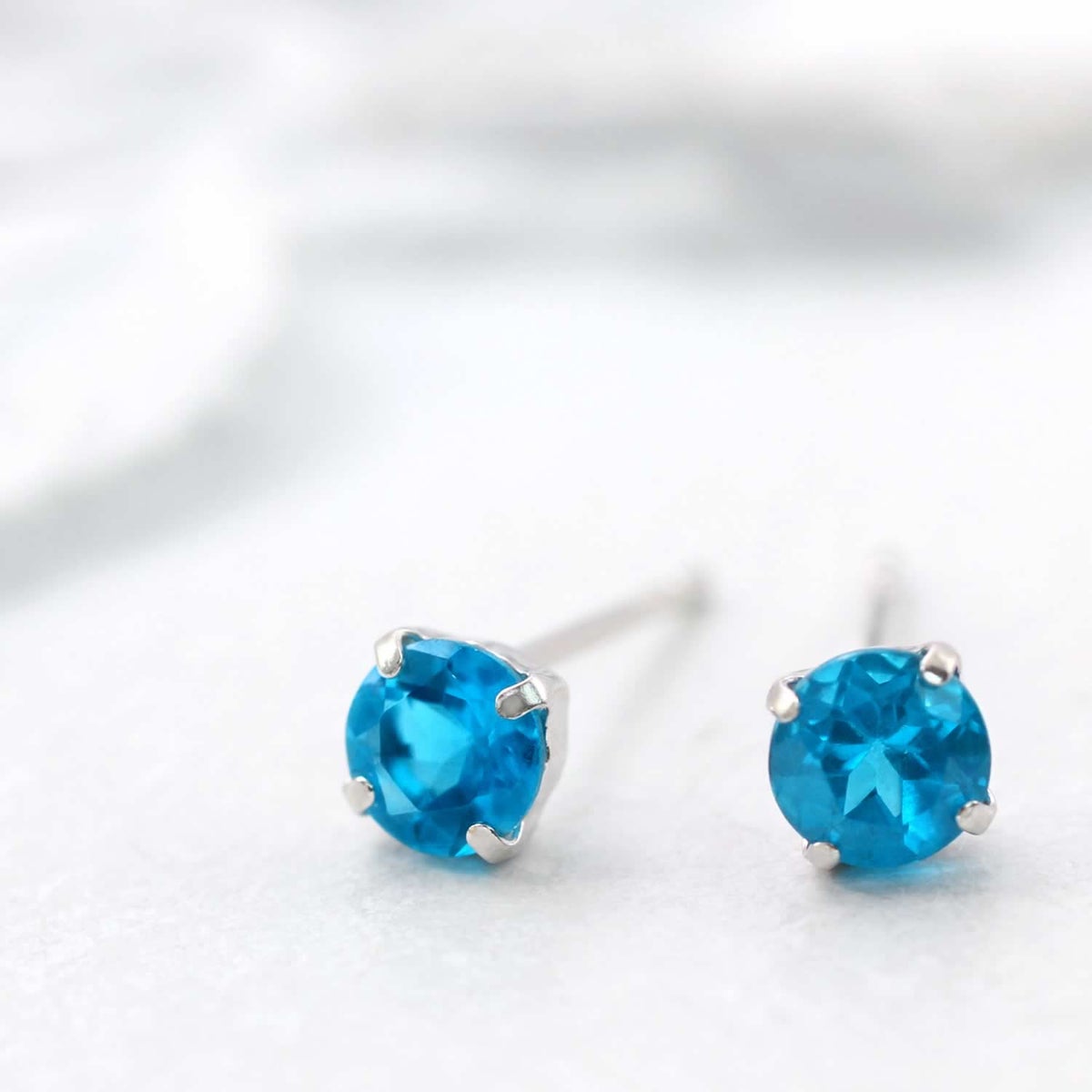 K18WG インディゴアパタイト ピアス_10