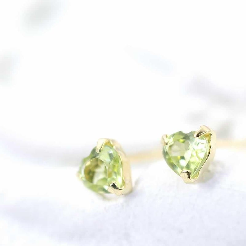 K18YG ペリドット ハートピアス_02