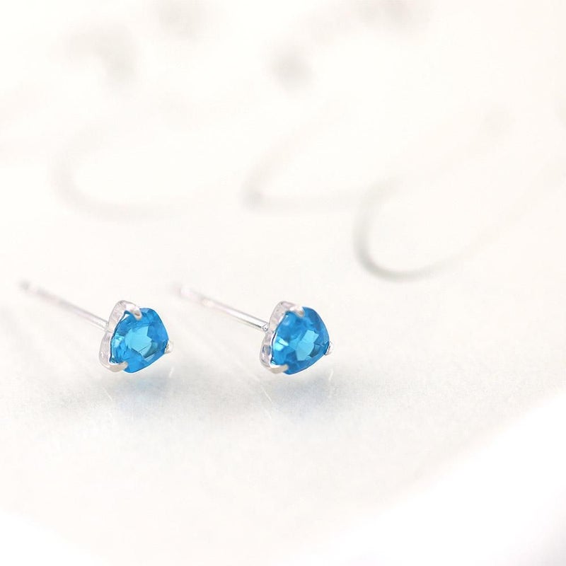 K18WG インディゴアパタイト ハートピアス_04