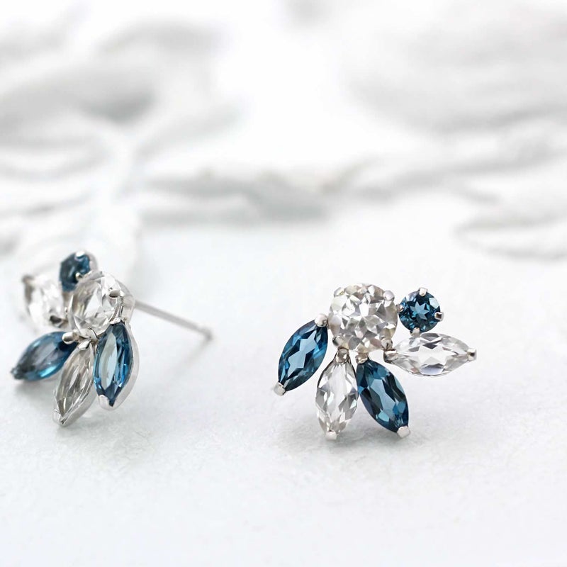 K18WG ロンドンブルートパーズ＆ホワイトトパーズ ピアス_03