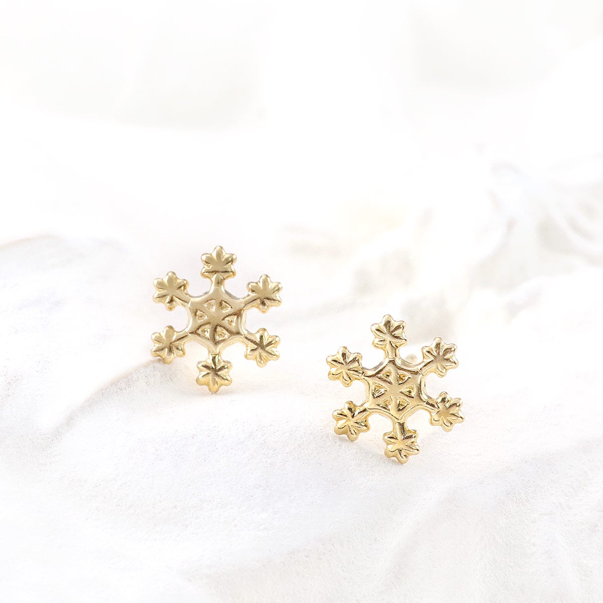 K18YG 雪の結晶 ピアス_02