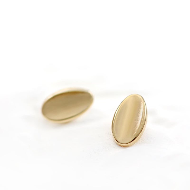 K18YG オーバル ピアス_03
