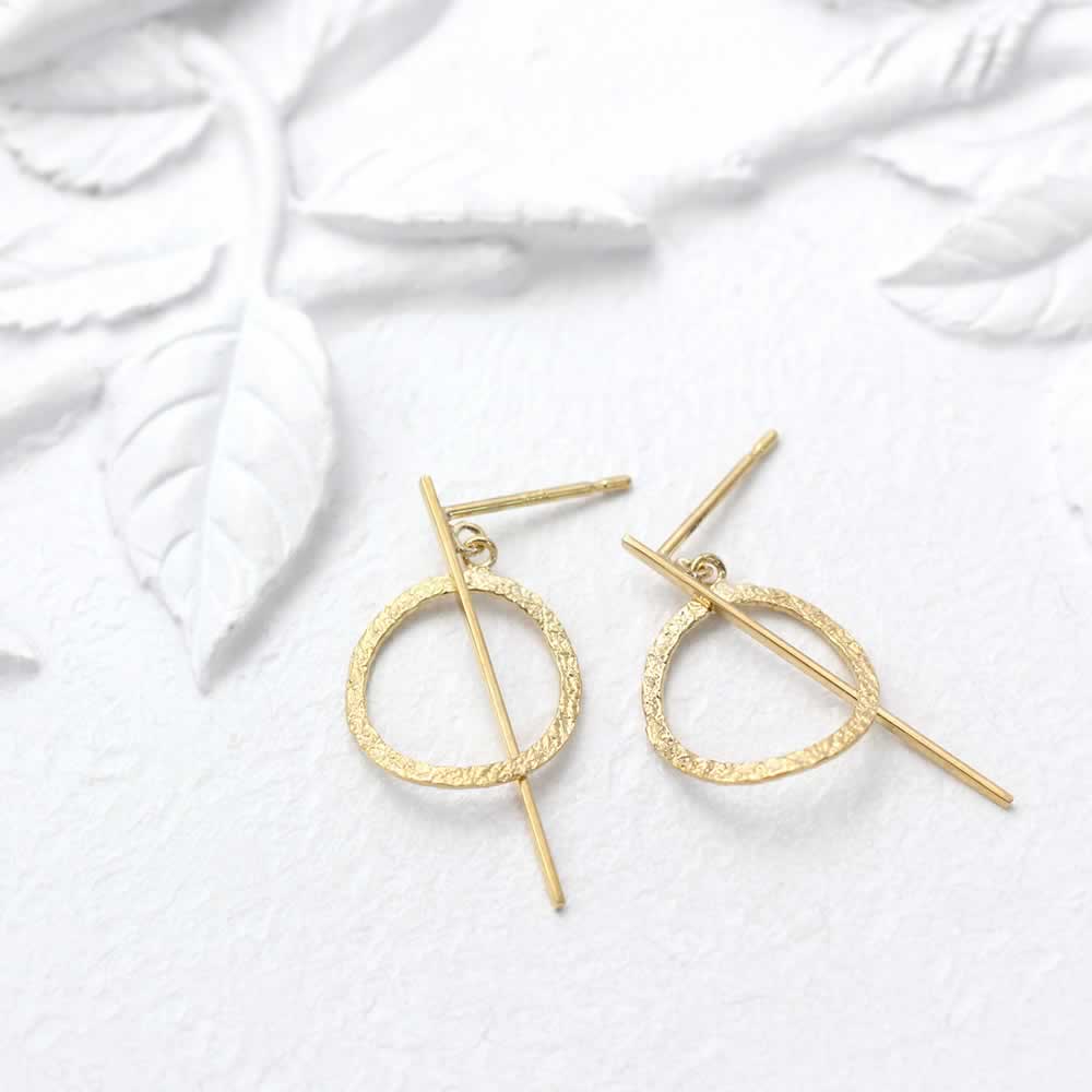 K18YG バー&リングモチーフ ピアス_02