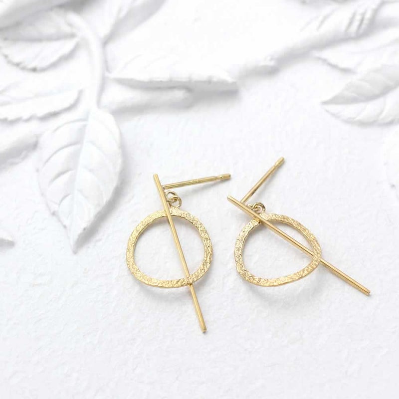 K18YG バー&リングモチーフ ピアス_02