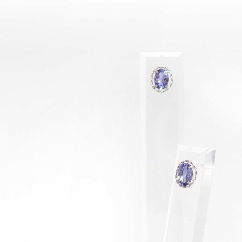 K18WG タンザナイトピアス_03