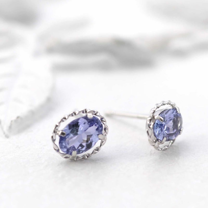 K18WG タンザナイトピアス_04