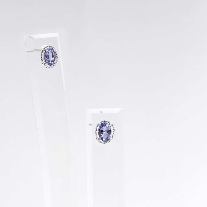 K18WG タンザナイトピアス_09