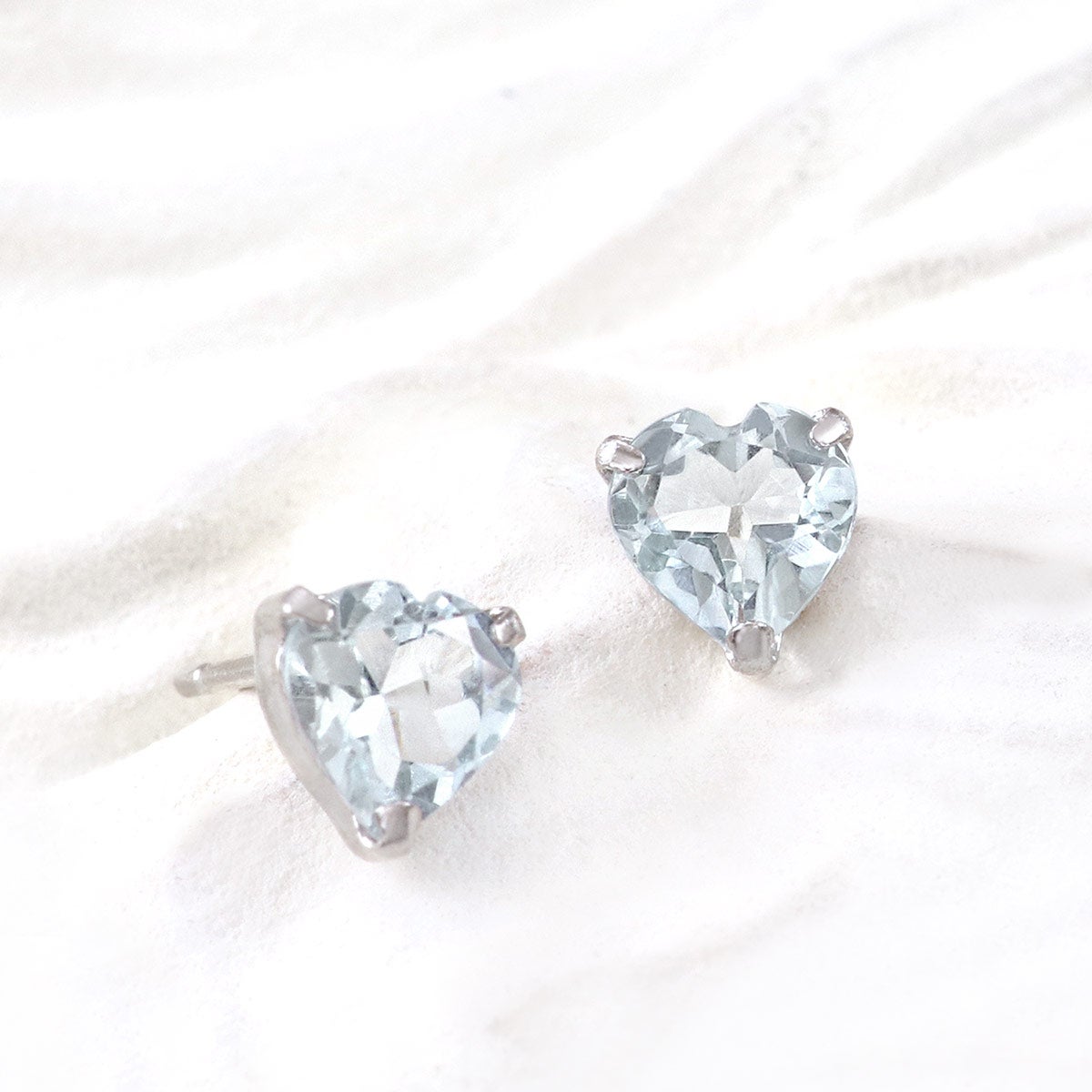 Pt900 アクアマリン ハートピアス_02