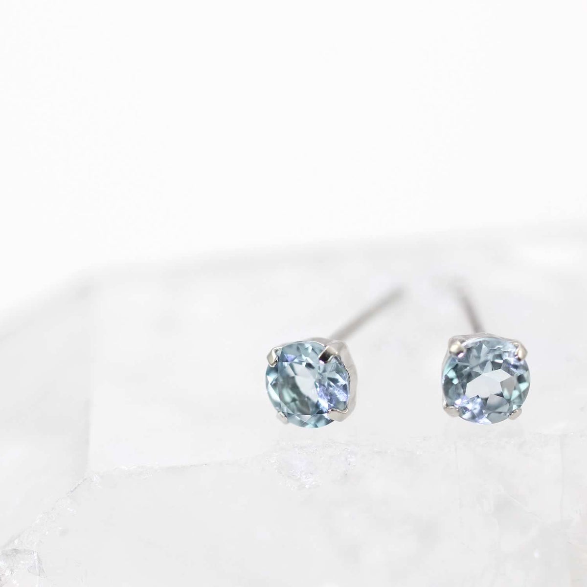 Pt900 アクアマリン ピアス_05