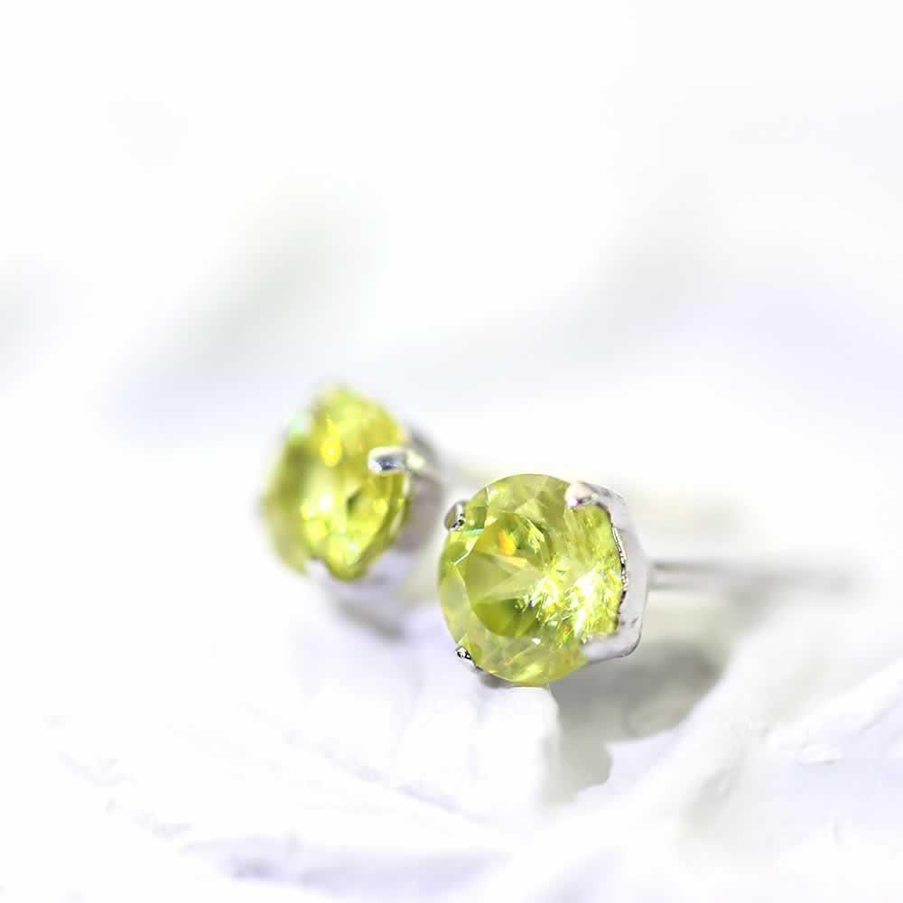 Pt900 スフェーン ピアス_03