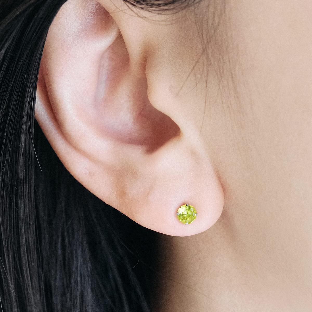 Pt900 スフェーン ピアス | Jewelry ROLA（ジュエリーローラ）