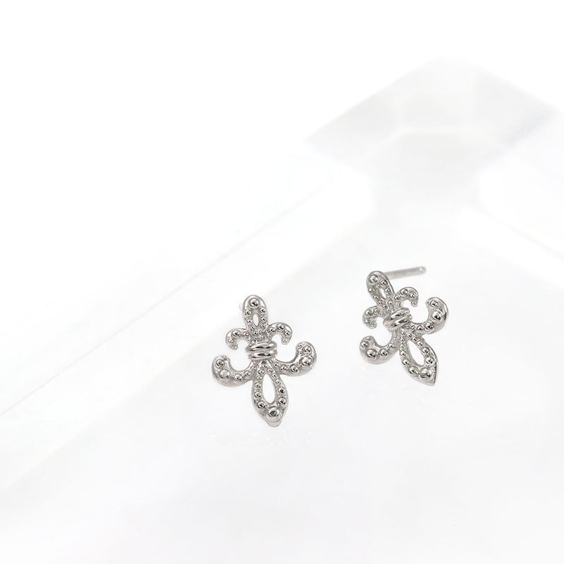 Pt900 百合の紋章 ピアス_02