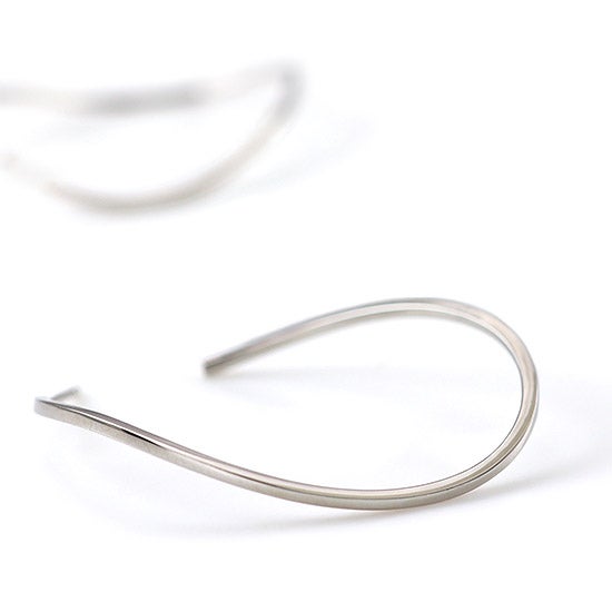 Pt900 ウェーブフープ ピアス_03