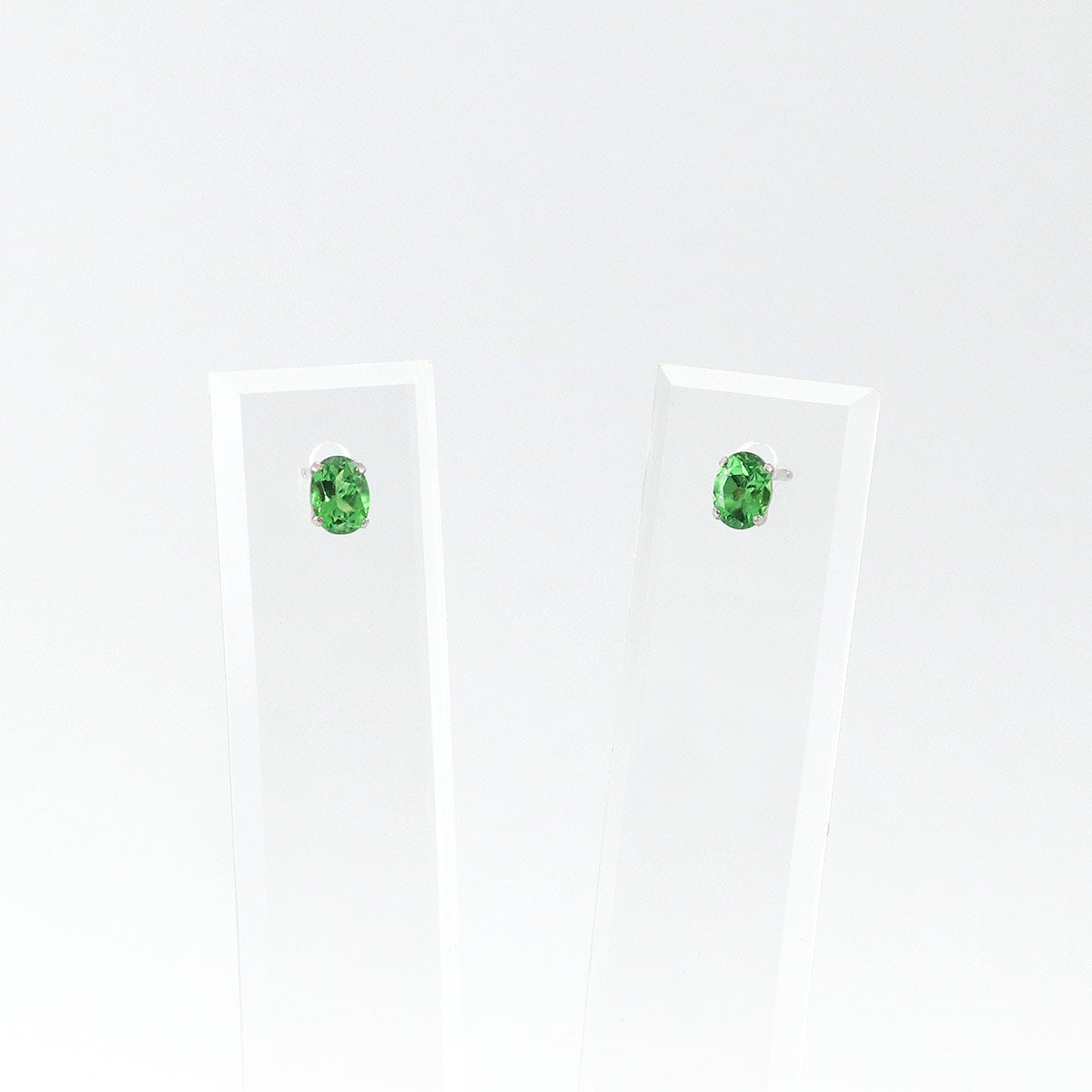 Pt900 ツァボライト ピアス_03