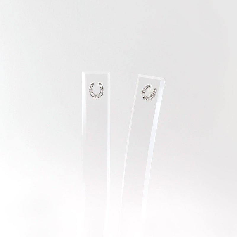 Pt900 ダイヤモンド 馬蹄（ホースシュー）ピアス_09