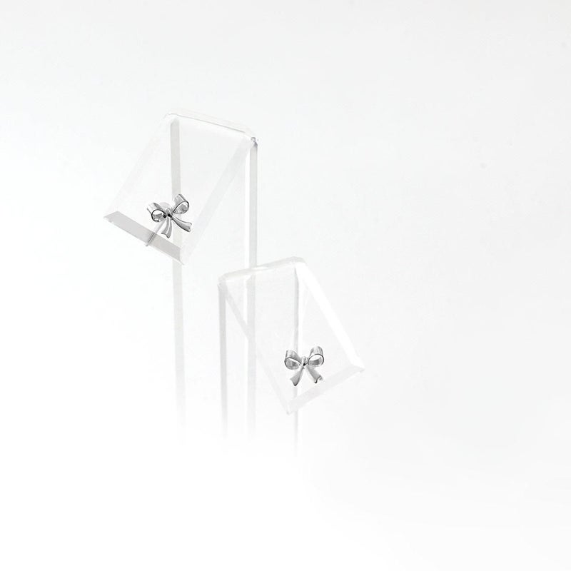 Pt900 リボンモチーフピアス_09