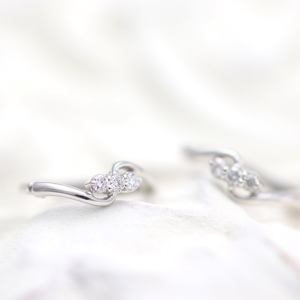 K10WG ダイヤモンド フープ ピアリング_02