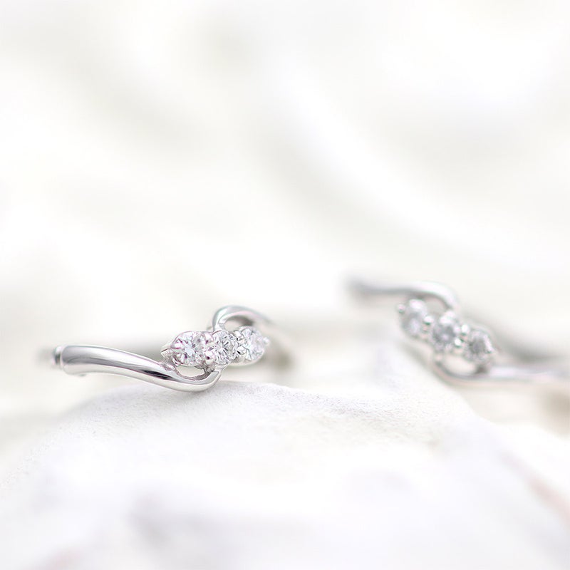 K10WG ダイヤモンド フープ ピアリング_02