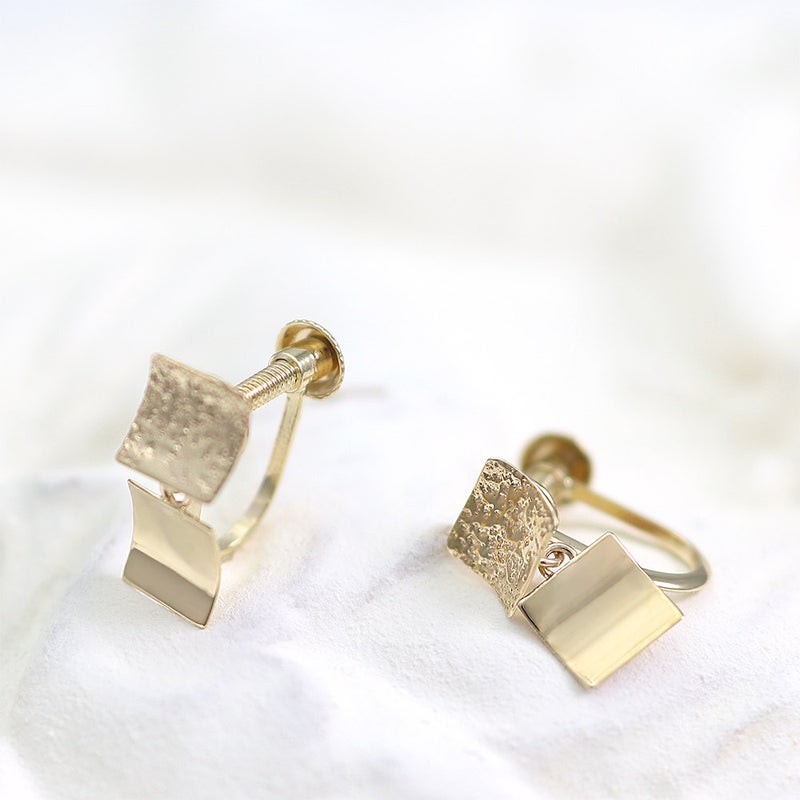 K10YG スクエアモチーフ イヤリング_02