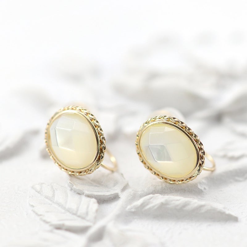 K10YG 白蝶貝イヤリング_02