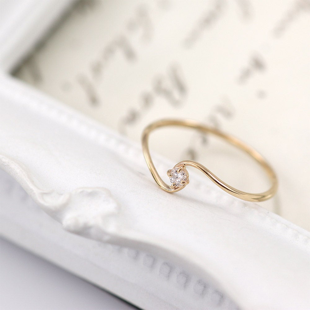 K10YG 一粒ダイヤモンド S字リング_12