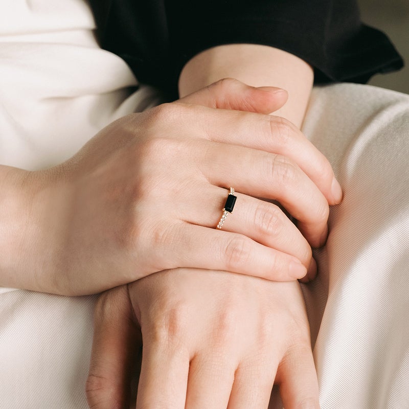 K10YG ホワイトサファイア＆オニキス リング 9月 誕生石_04