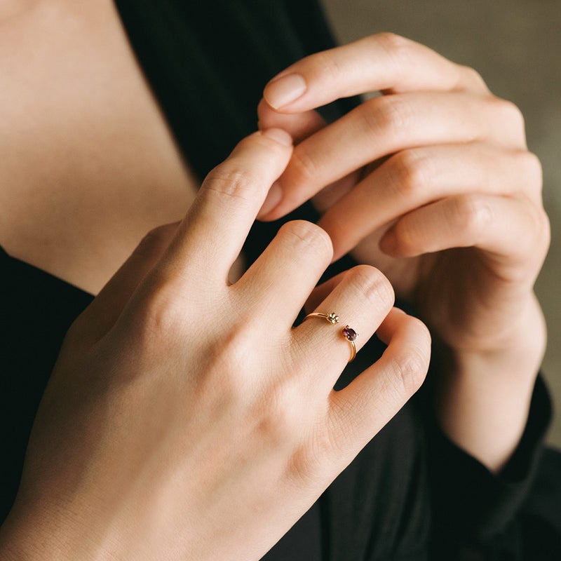 K10YG 肉球×猫モチーフ ロードライトガーネットリング_04