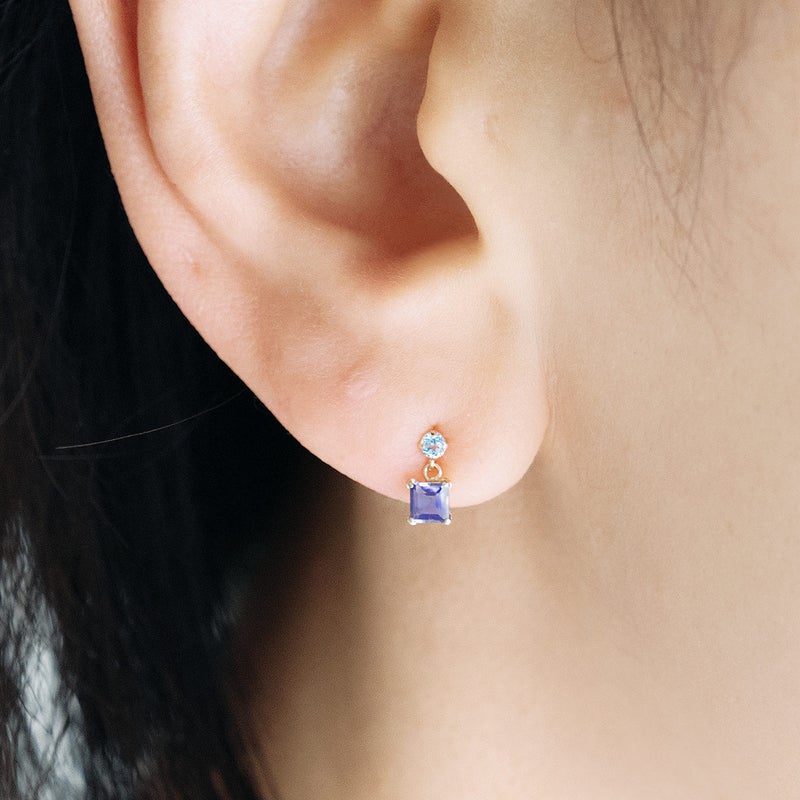 K10YG ブルートパーズ＆アイオライトピアス_04