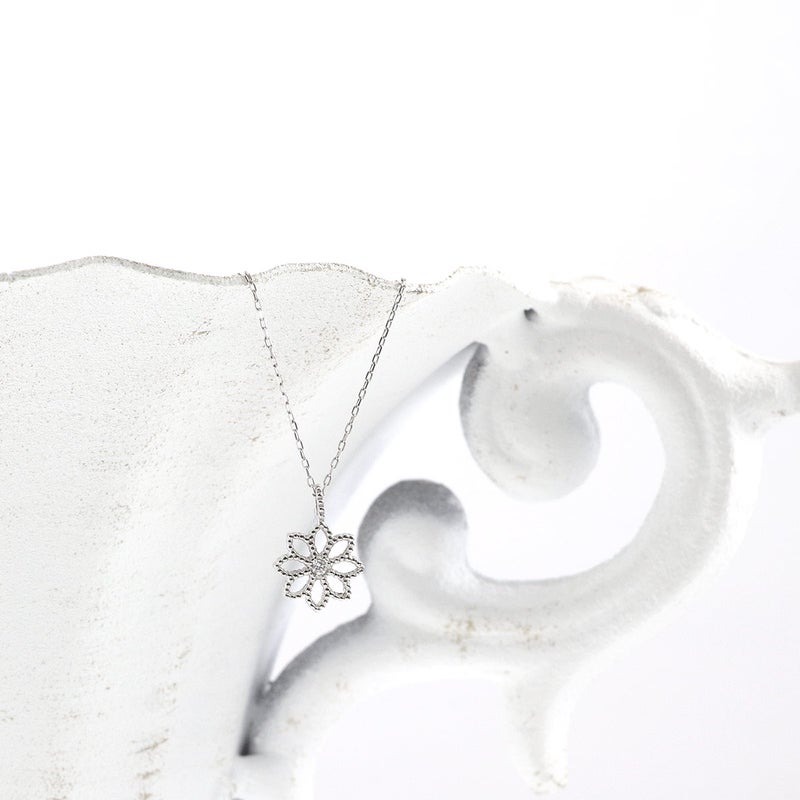 Pt900 ダイヤモンド フラワーモチーフネックレス_03