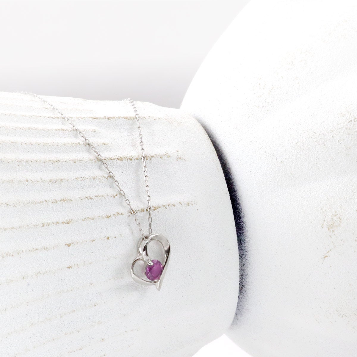 Pt900 ロードライトガーネット ハートモチーフネックレス_03
