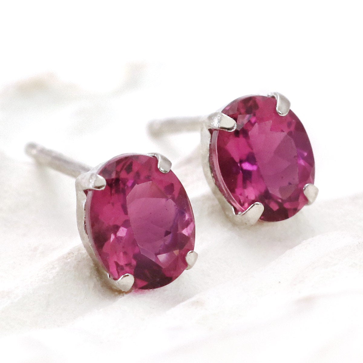 Pt900 ルベライトピアス