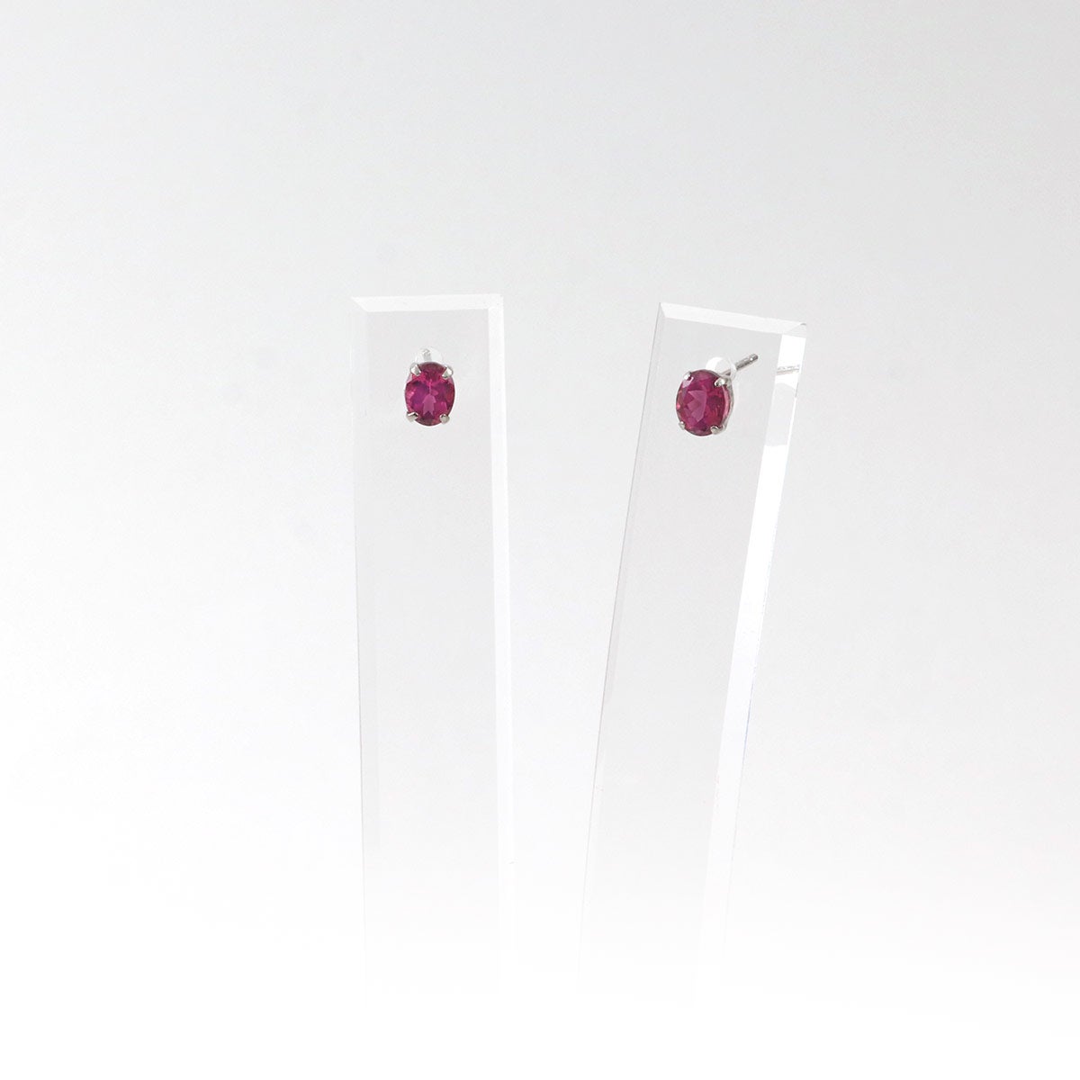 Pt900 ルベライトピアス